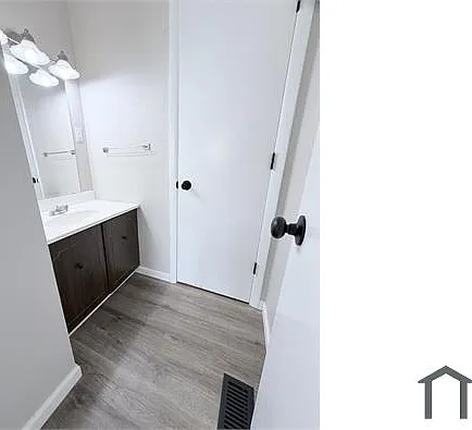 2 bed, 910 sqft, $1,325 — Photo 4
