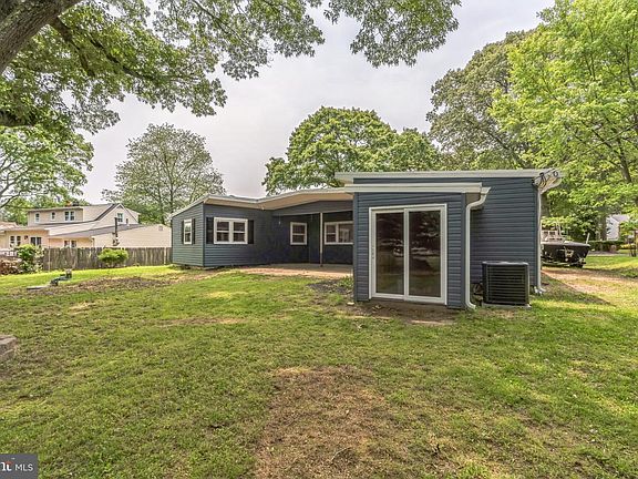 5th image of 511 Sylvan Way