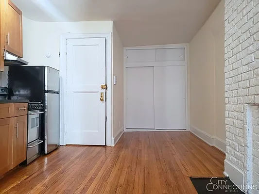 Rented by City Connections Realty | media 15