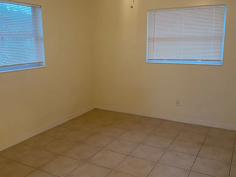500 75th Ave N #2 — Photo 7