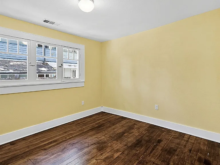 971 W 8th Ave — Photo 15