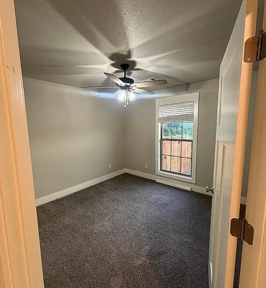 101 Gatlin Ln — Photo 10