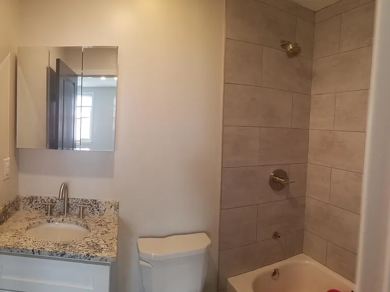 1249 N Myrtlewood St — Photo 17