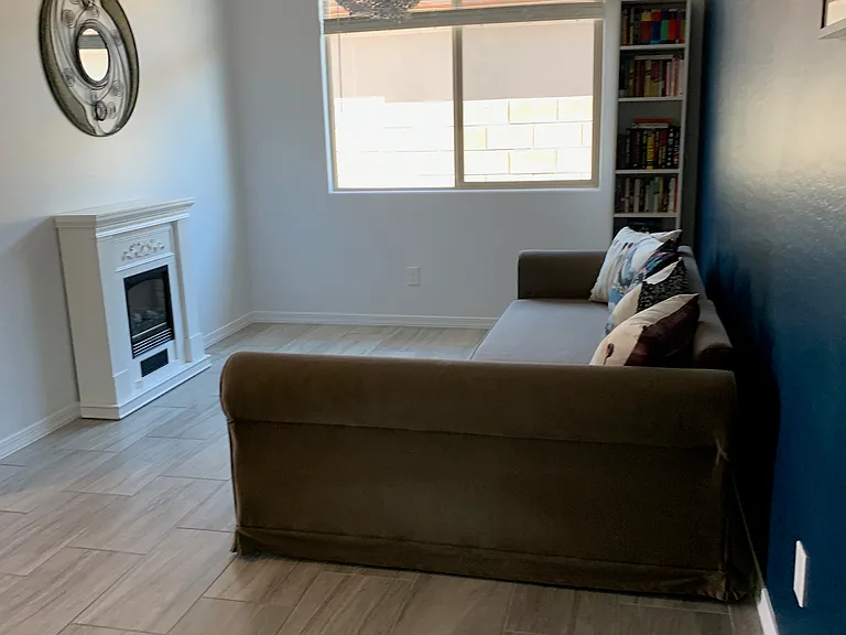 14579 W Dahlia Dr — Photo 6
