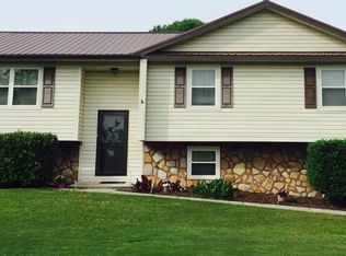 1266 Apple Creek Dr, Louisville, TN 37777