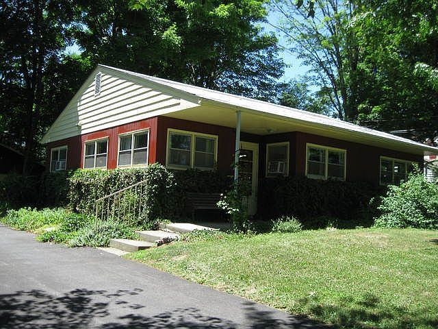2nd image of 6 Orchard Ln