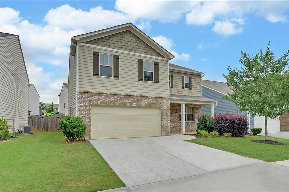 1st image of 277 Maple Brook Dr