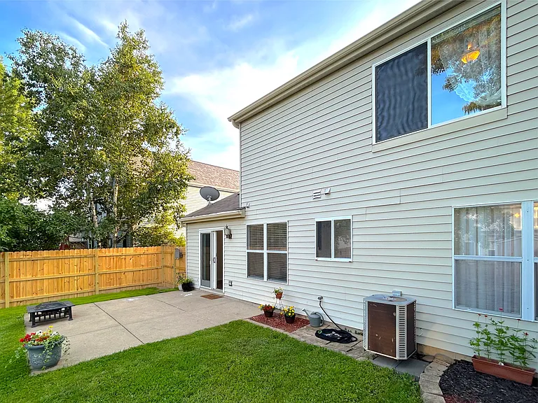 825 Benridge Ct — Photo 12