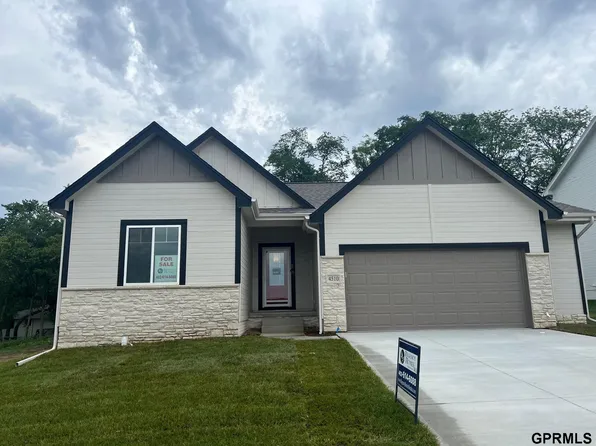 4510 Barksdale Dr, Bellevue, NE 68133