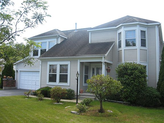 5th image of 102 Killarney Dr