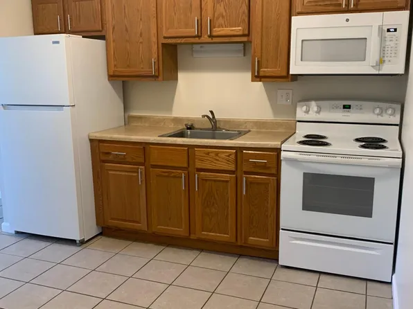 411 N 9th St #411, De Soto, MO 63020