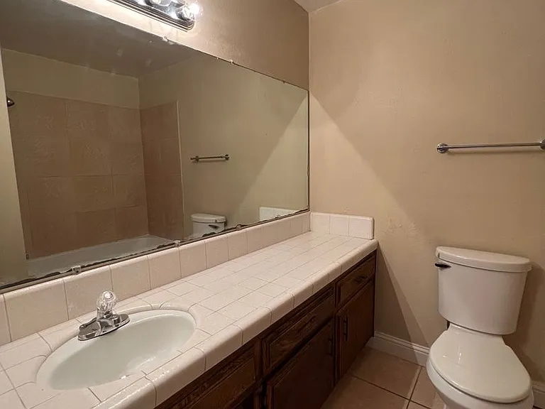 N Laurelglen Blvd 7612 — Photo 34