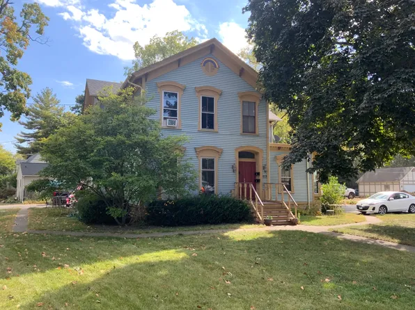 404 S Batavia Ave, Batavia, IL 60510