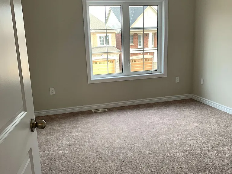 140 Finegan Cir — Photo 13