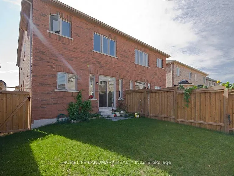 386 Wilfred Murison Ave — Photo 20