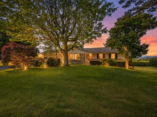 1657 Clearview Rd, Coplay, PA 18037