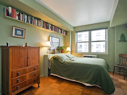 Sold by Sotheby's International Realty | media 13