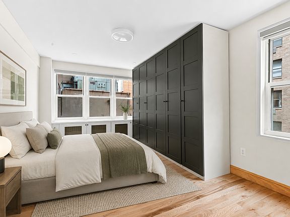 3rd image of 141 E 55th St APT 2H