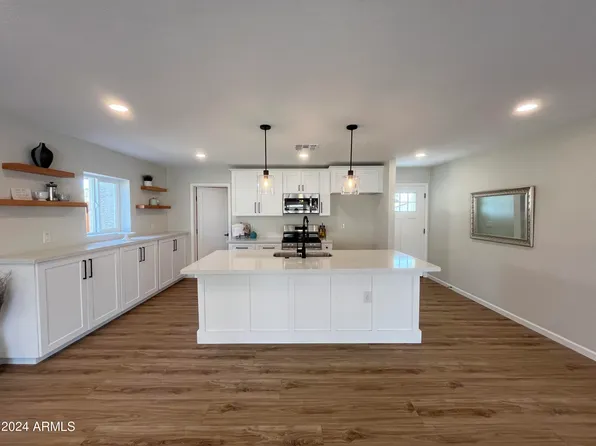 5630 W ONYX Avenue, Glendale, AZ 85302