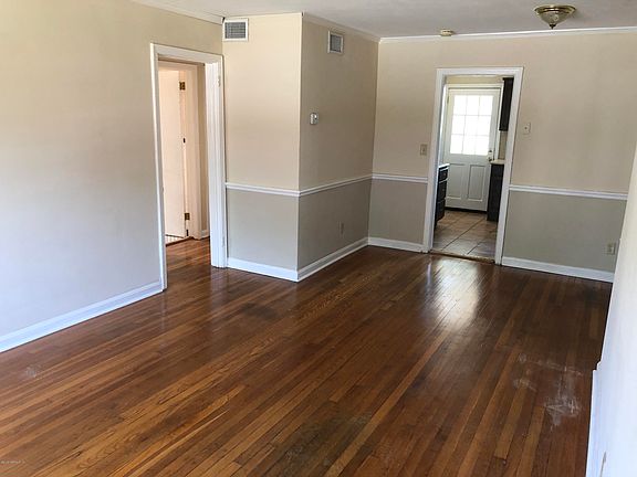 2nd image of 3133 Belden St APT 1