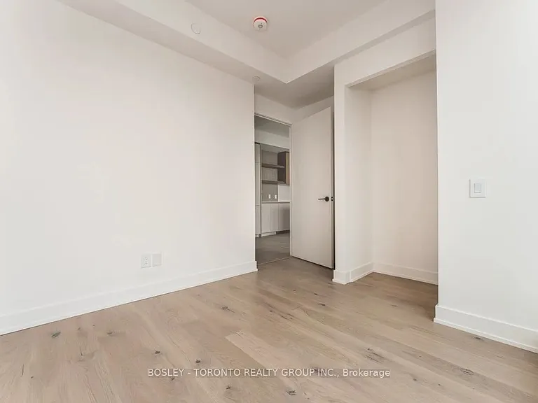 1285 Queen St E #504 — Photo 6