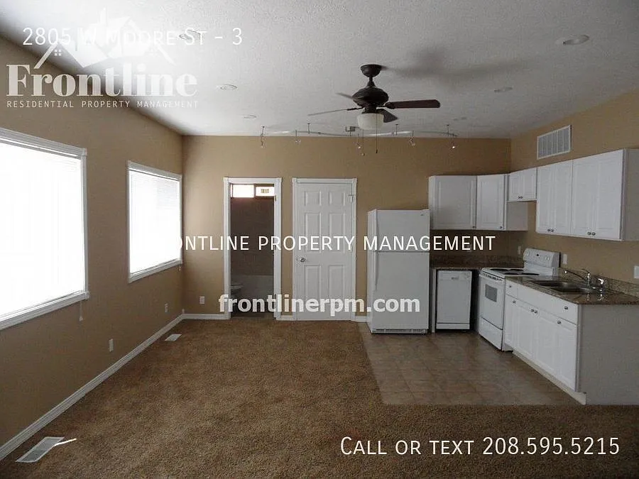 Building Photo - 2805 W Moore St #3