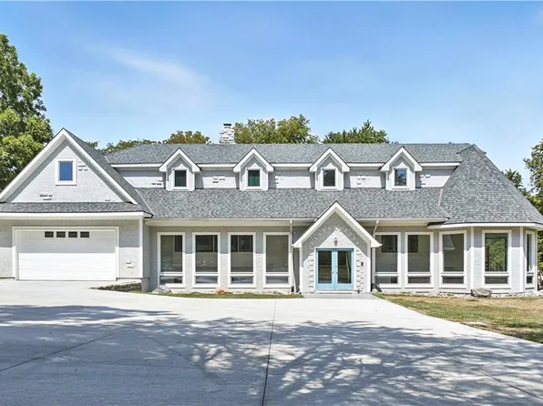 8270 W 172nd Ter, Overland Park, KS 66085