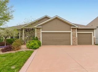 632 N Blazing Star Dr, Lawrence, KS 66049