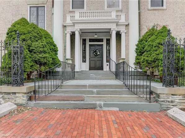 1 Oakwood Ter APT 6, Newport, RI 02840