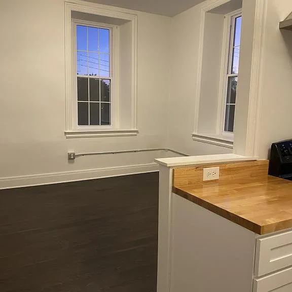 713 Locust St #4 — Photo 5