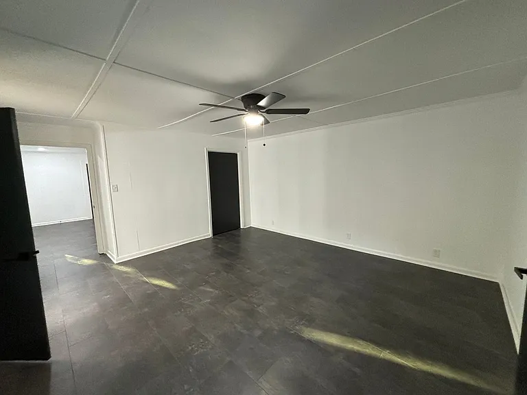 818 Maple Ave SW #4 — Photo 9