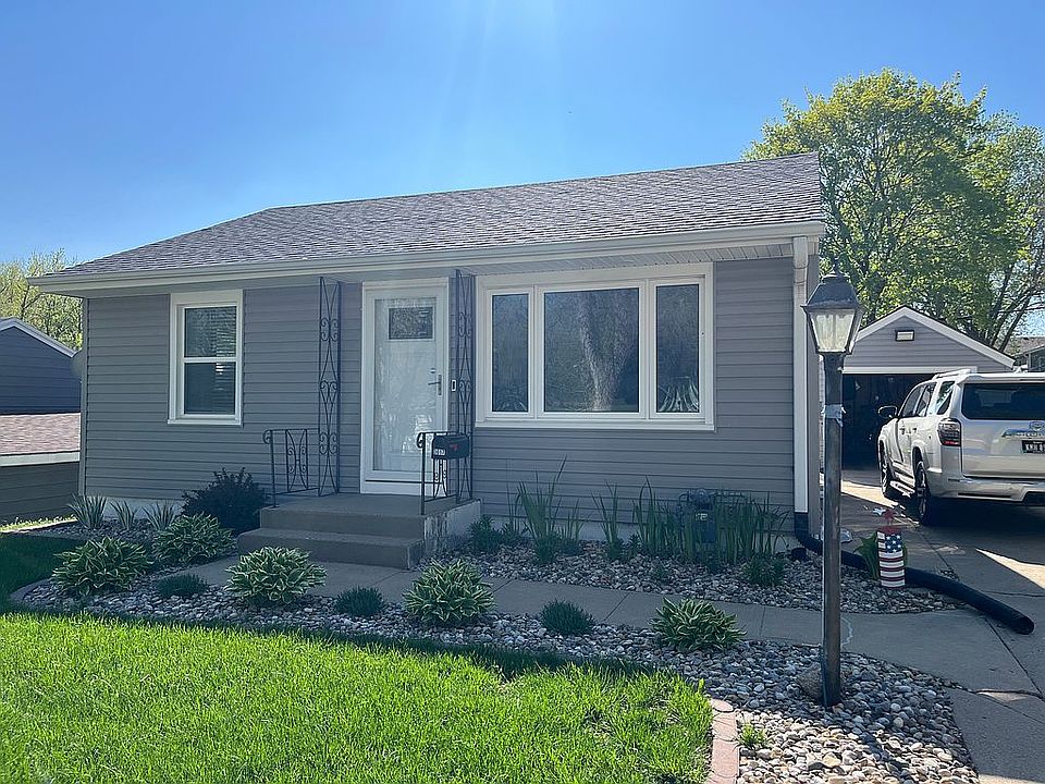1st image of 3017 S Coral St