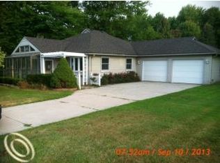 4442 N River Rd, Fort Gratiot, MI 48059