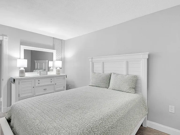 3930 S Roosevelt Blvd #304 — Photo 4