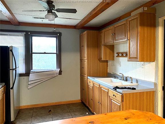 5th image of 2193 Falcon Dr
