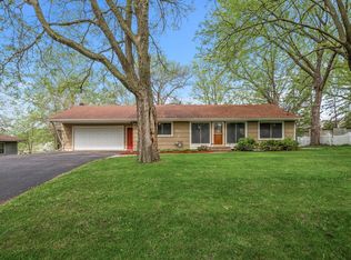 1324 Broadview Ave, Chaska, MN 55318