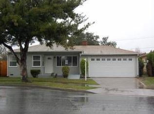 525 Rosewood Ln, Pasadena, CA 91103