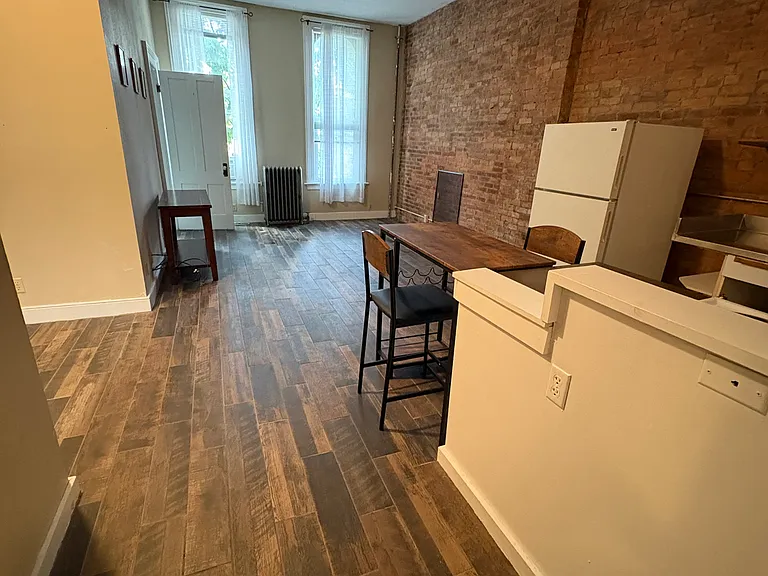 128 Washington St #2F — Photo 4