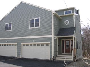 31 Florence St #31, Newton Center, MA 02459