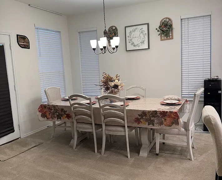 405 Los Cobos Ln — Photo 6