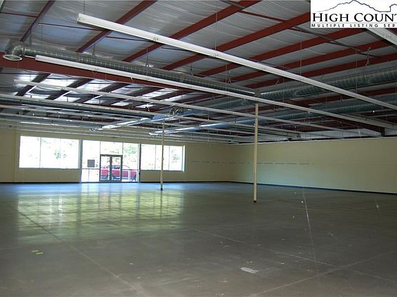 5th image of 2733 Morganton Blvd