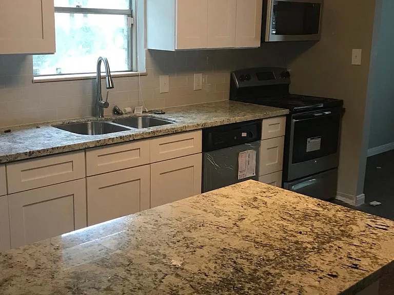 21202 Abbey Oak Cir — Photo 3