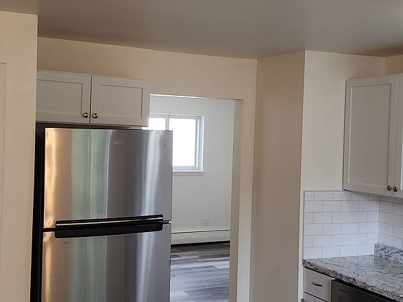 4th image of 38 Hill Ave #5