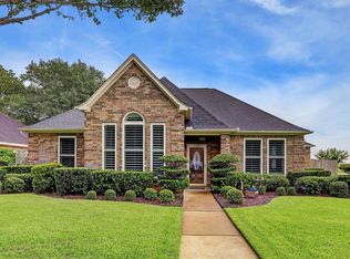 360 Quail Bnd, Sealy, TX 77474