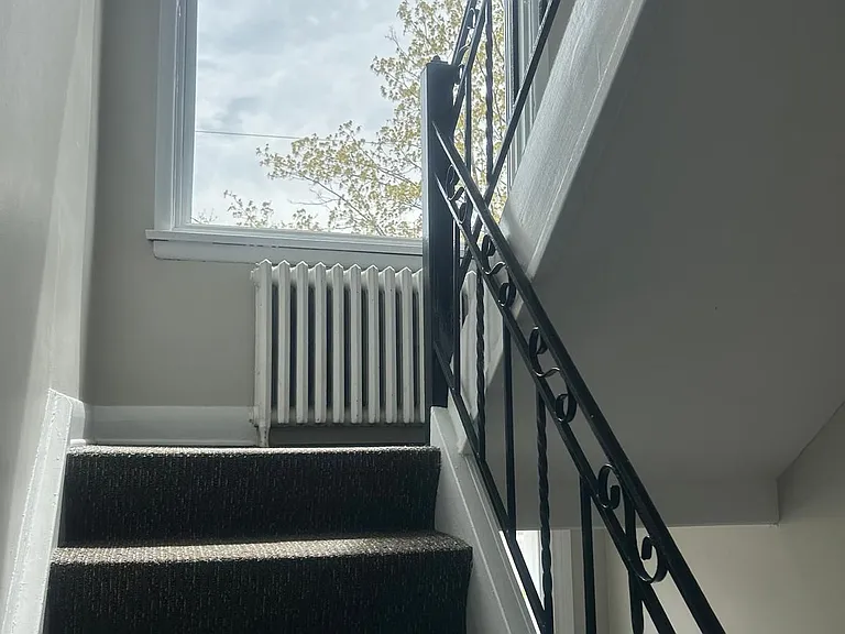 134 Napier St #3 — Photo 3