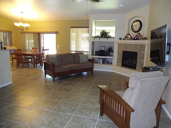 3rd image of 6773 E Sandhurst Dr