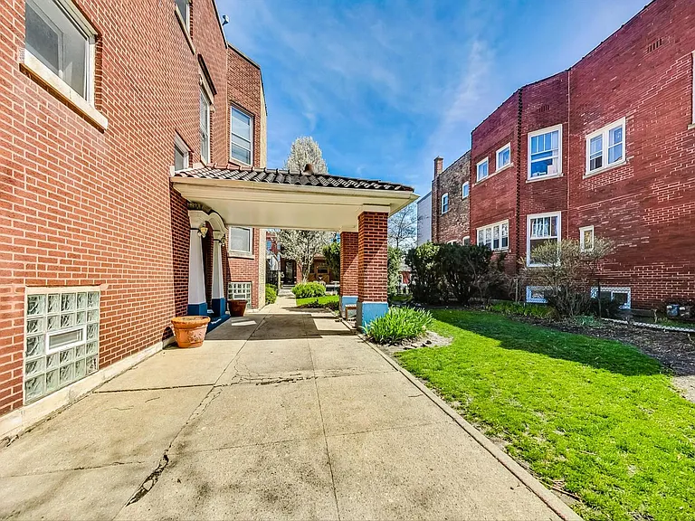 1835 N Humboldt Blvd — Photo 30