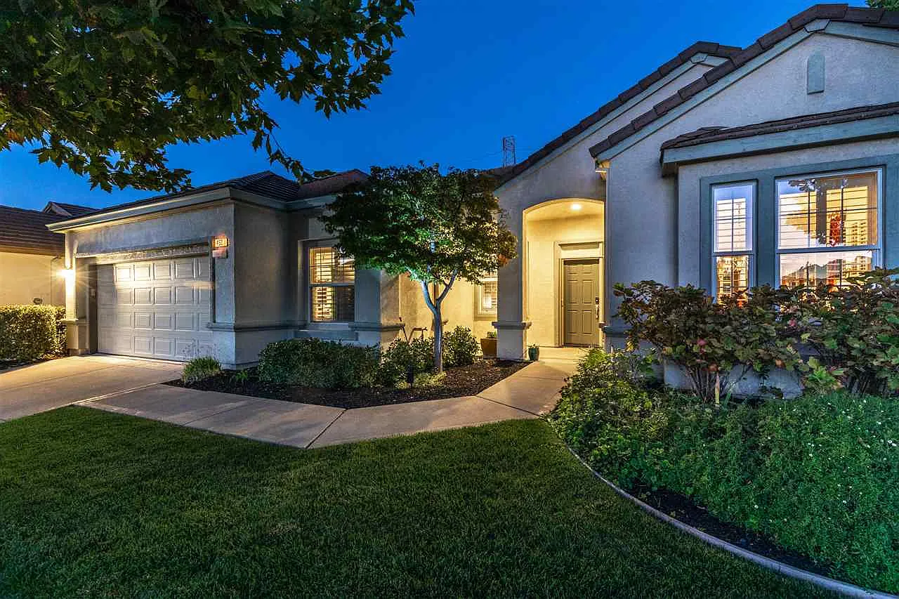 460 Tayberry Ln photo 1