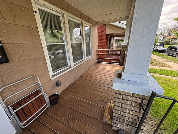 3rd image of 15798 Muirland St