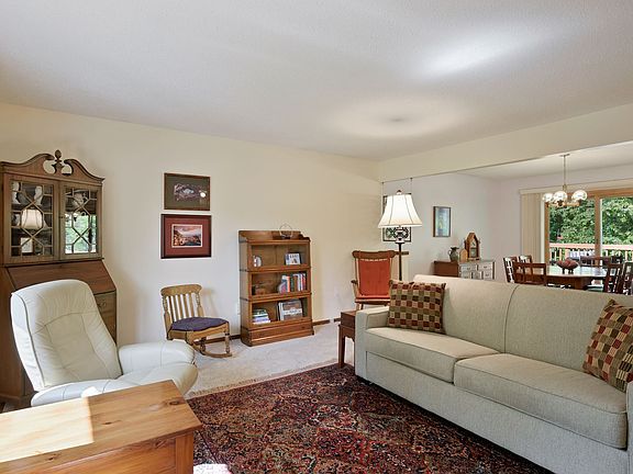 5th image of 2870 Zanzibar Ln N